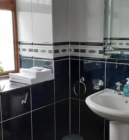 Alverna House Атлон
