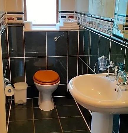 Alverna House 3*