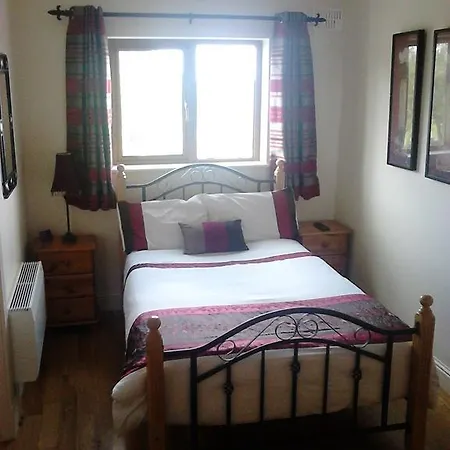 Alverna House 3* Атлон